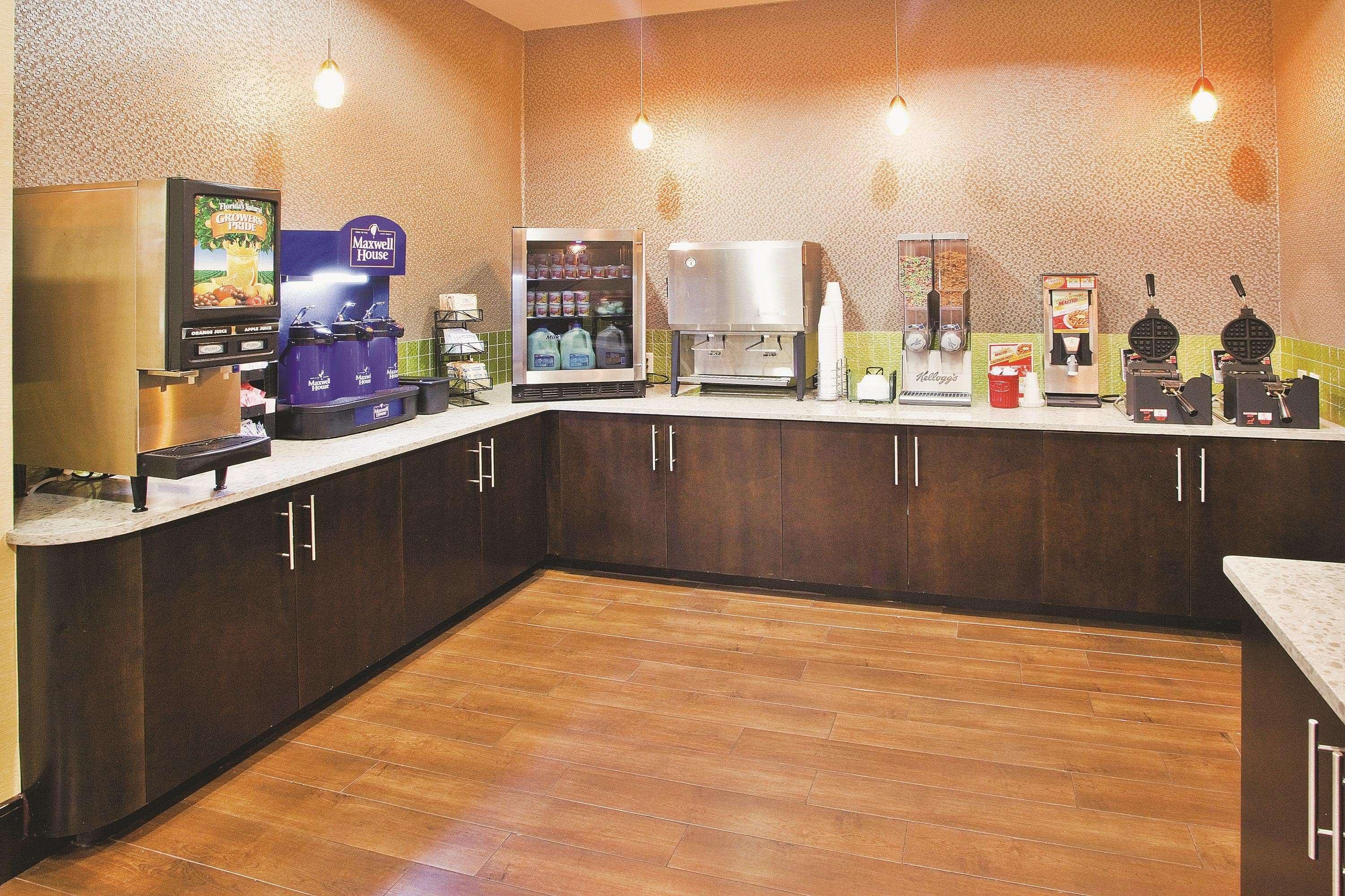 La Quinta By Wyndham Hinesville - Fort Stewart Restoran fotoğraf