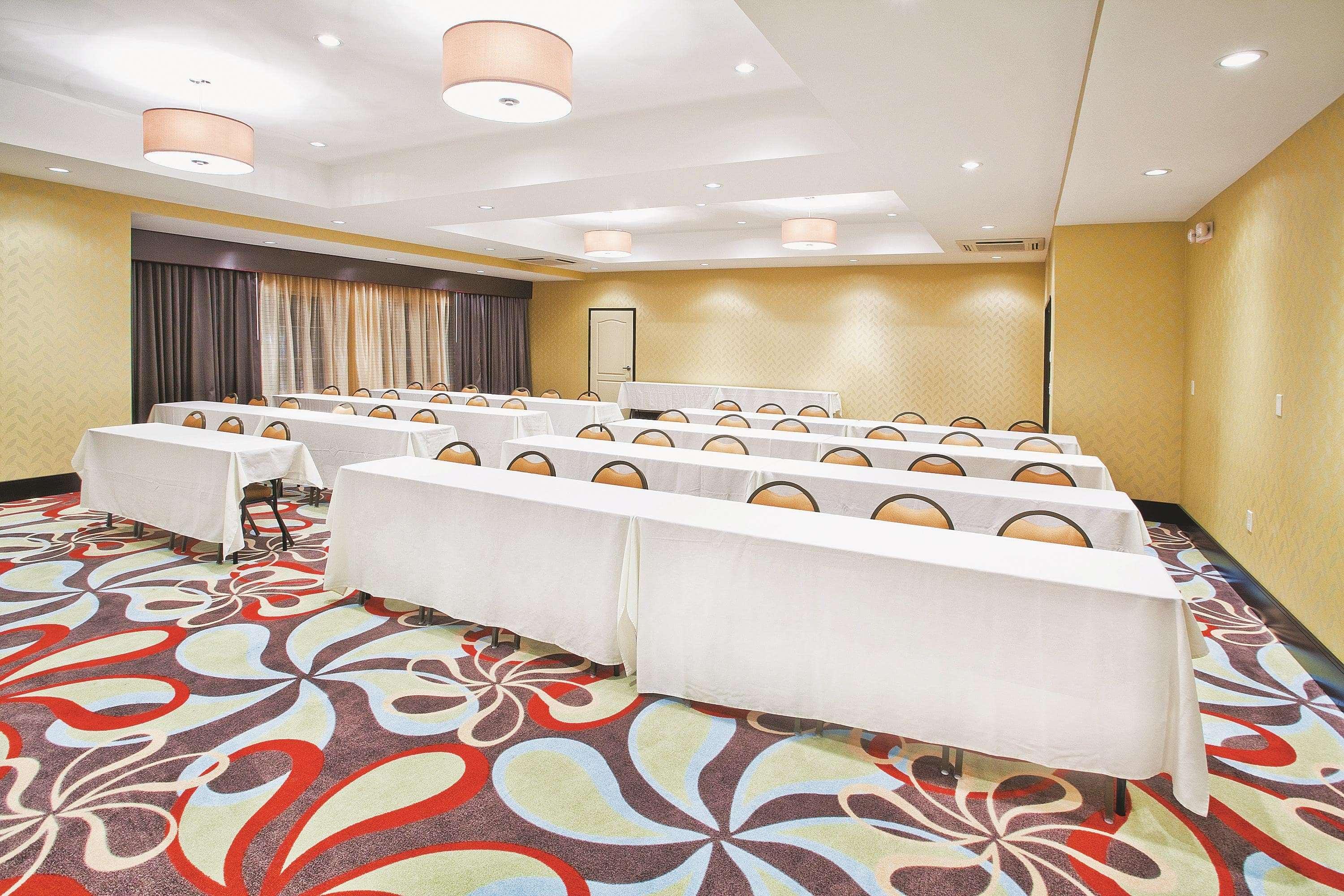 La Quinta By Wyndham Hinesville - Fort Stewart İş olanakları fotoğraf